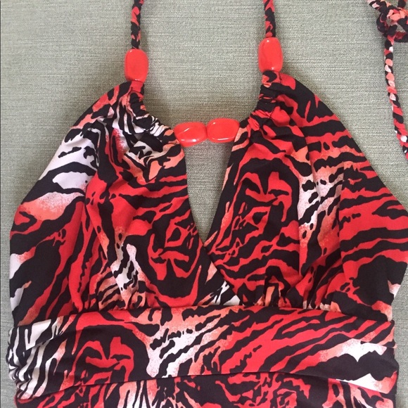 NEW Guess Halter Top - Picture 4 of 8